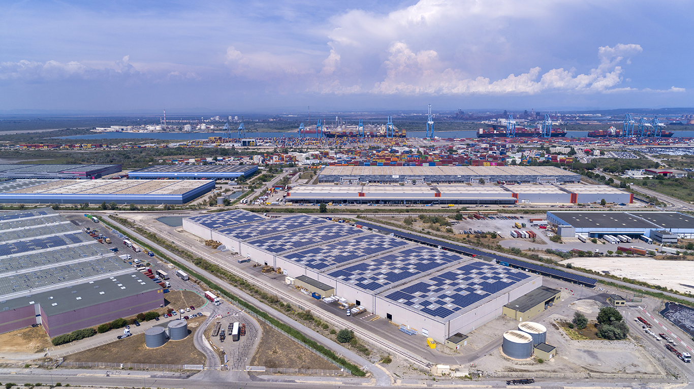 Bassins OUEST - Zone de Distriport vue conteneurs 