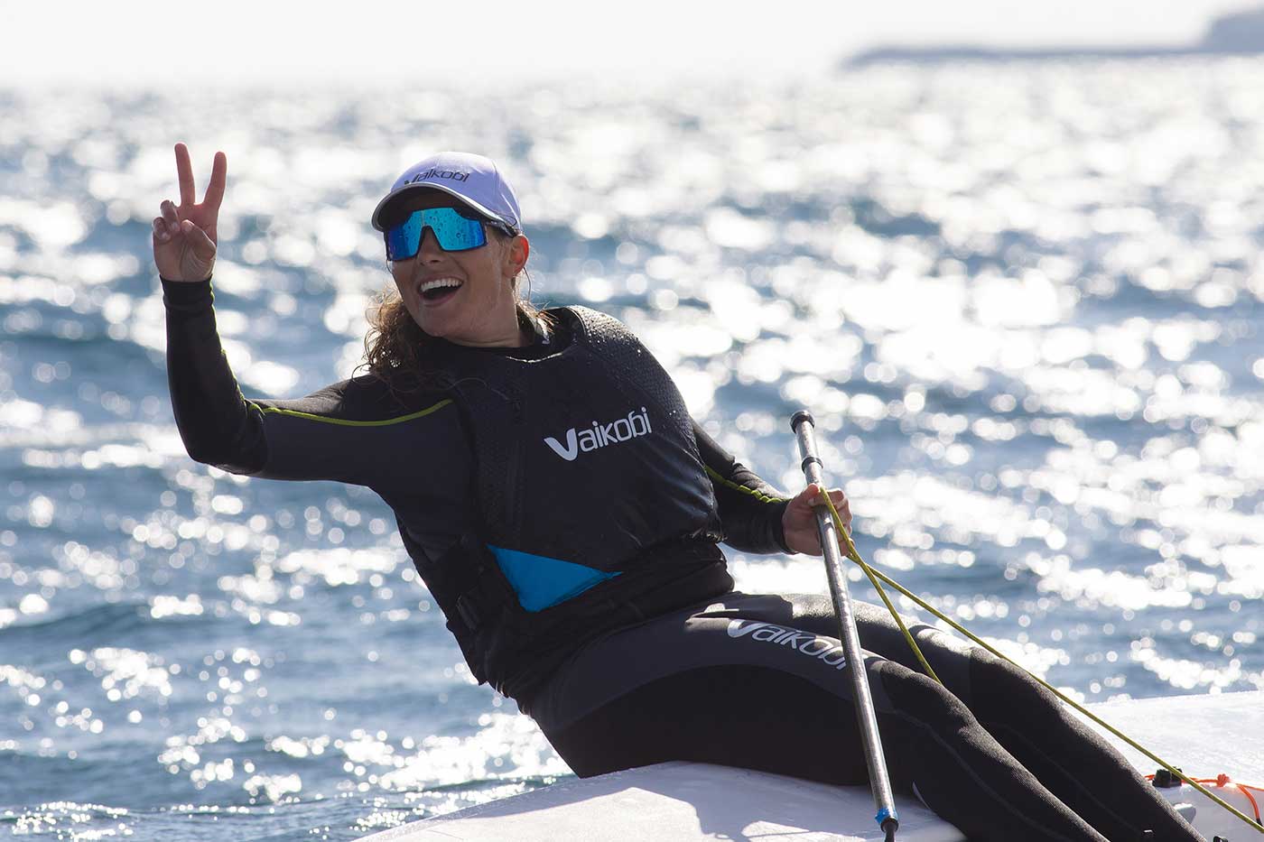 Le port de Marseille Fos soutient la championne de voile Louise Cervera